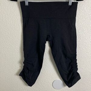 Lululemon- black Capri Rouched pants- Size 4